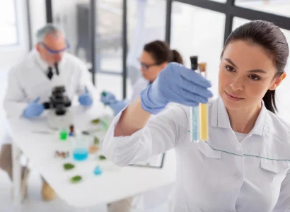 أهمية مراقبة الجودة في تصنيع منتجات العناية بالبشرة والشعر والعناية بالطفل